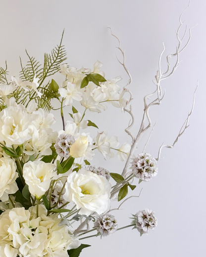 white artificial flowers 