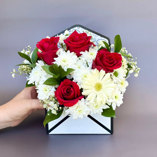 Fresh flower envelop delivery Sydney 