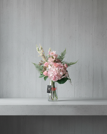 Artificial flowers in pink 