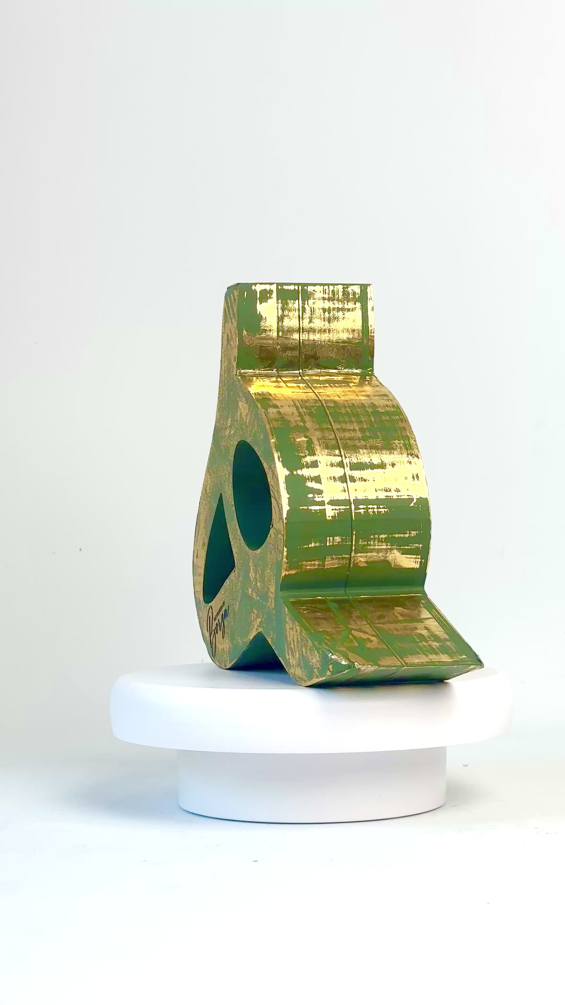 Hand-painted gold sculptural vase inspired by Persian-Arabic letter هـ