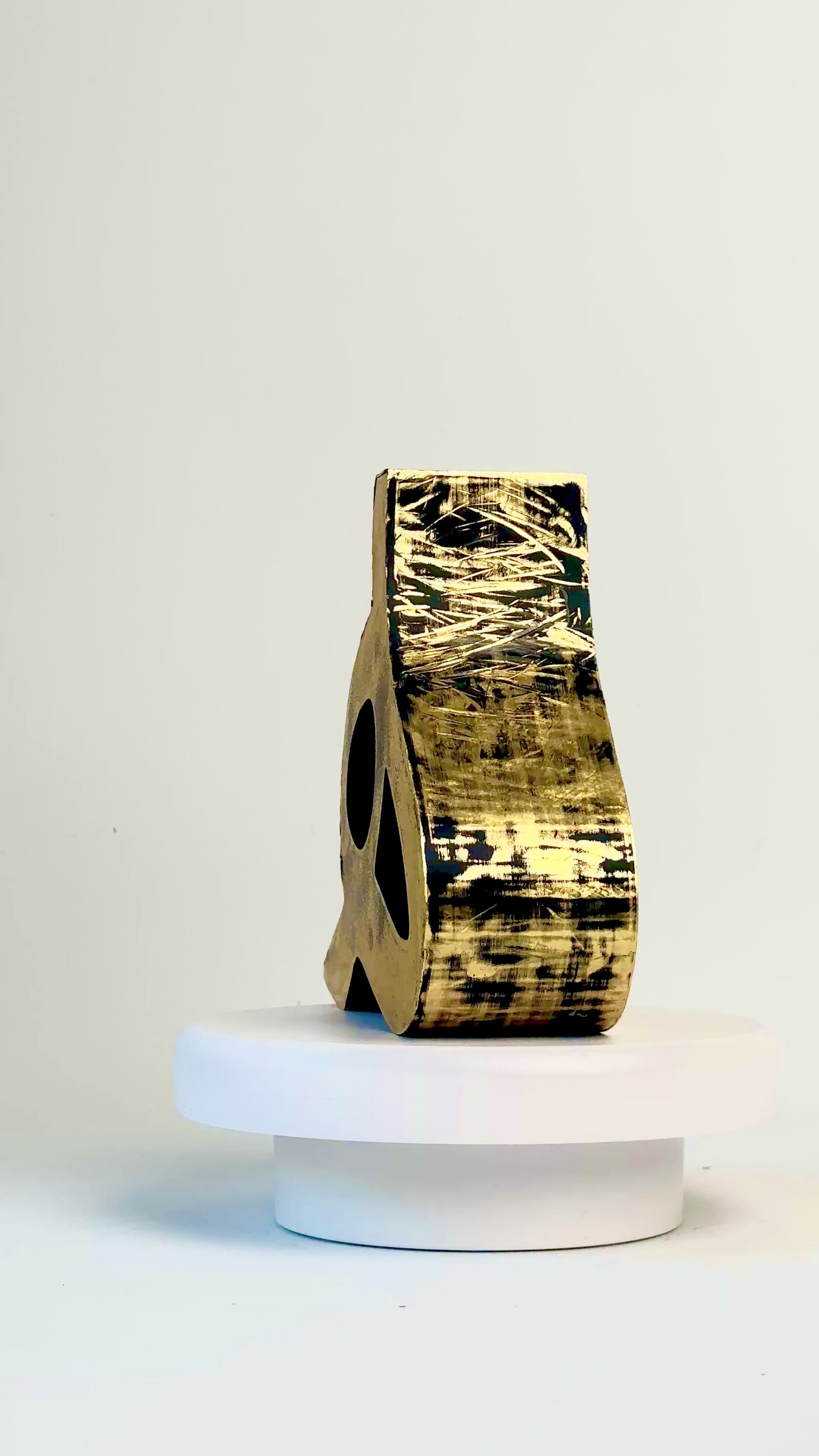 Hand-painted gold sculptural vase inspired by Persian-Arabic letter هـ