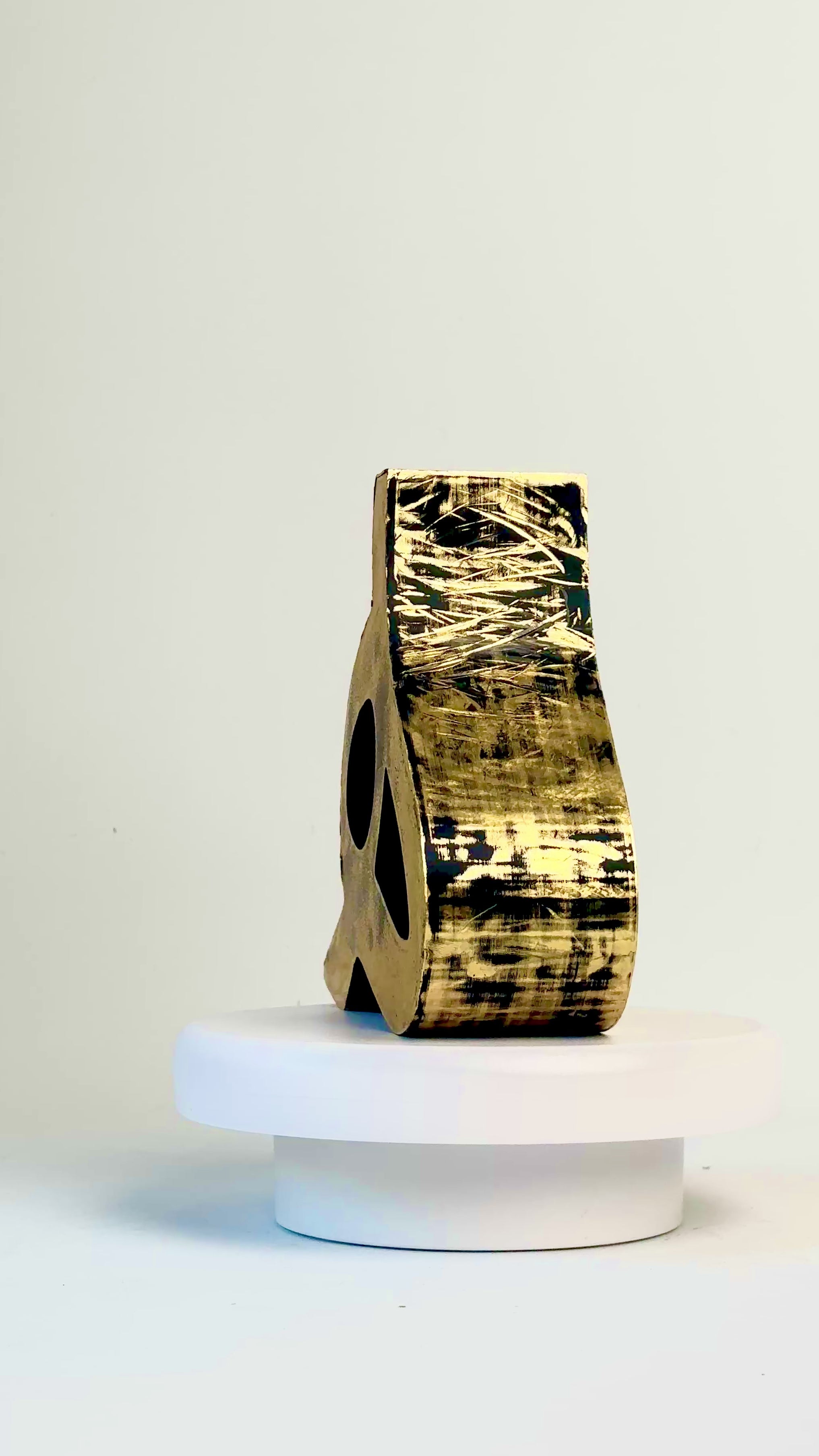 Hand-painted gold sculptural vase inspired by Persian-Arabic letter هـ